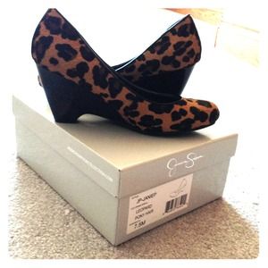 Jessica Simpson heels