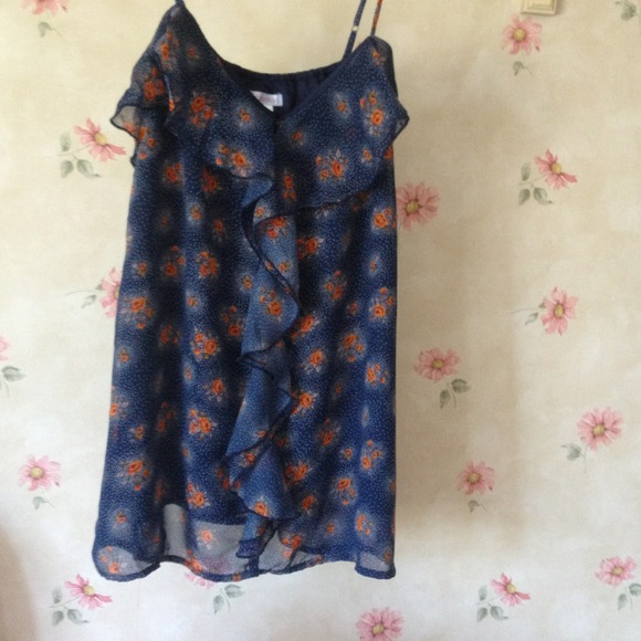 Floral No Sleeved Blouse