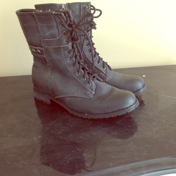 BUNDLE ON HOLD FOR mmamrhein