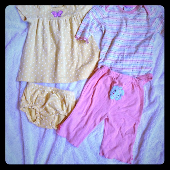⛔SOLD⛔6-9 months girls baby dress and outfit set