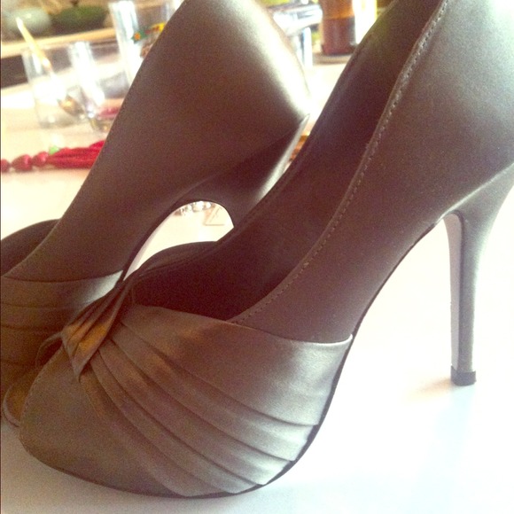 New silver/grey peeptoe stacked platform heels