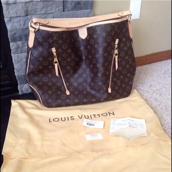Authentic Louis Vuitton Delightful