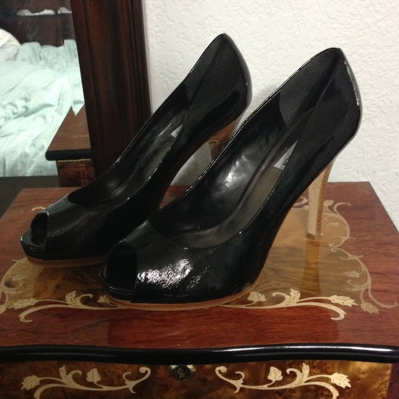 Steve Madden peep toe pumps! Great Shape