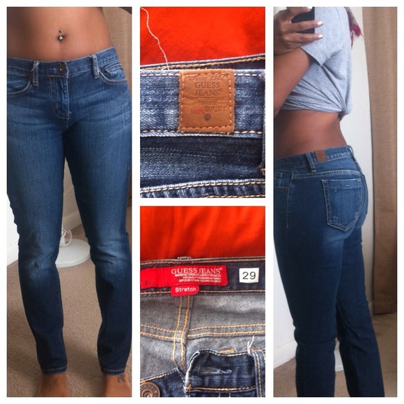 BUNDLE @ru4leslie 2 pairs of skinny guess jeans.