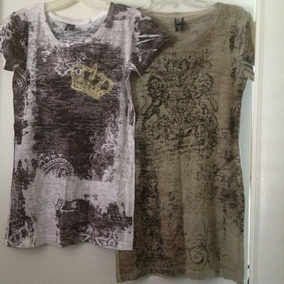 💥💥SOLD💥💥NWOT 2 gothic style print tees