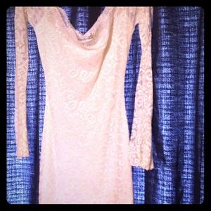 Dress size 0 worn only in this pic ..