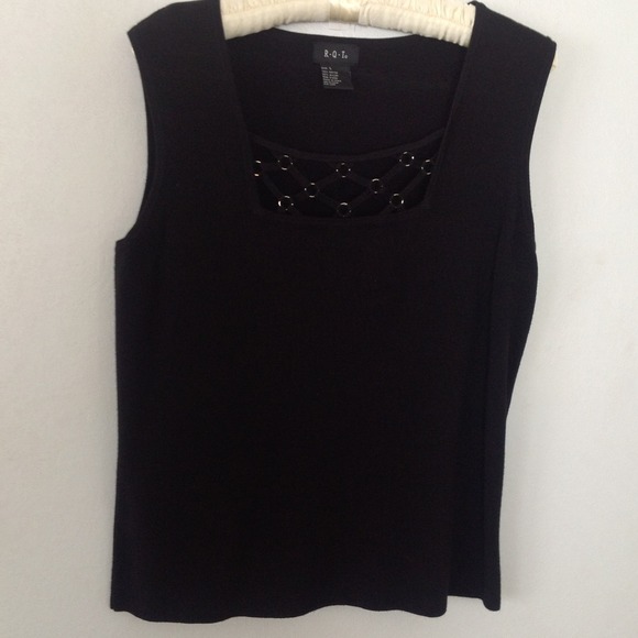 Black Top with Lattice Detail - Picture 1 of 2