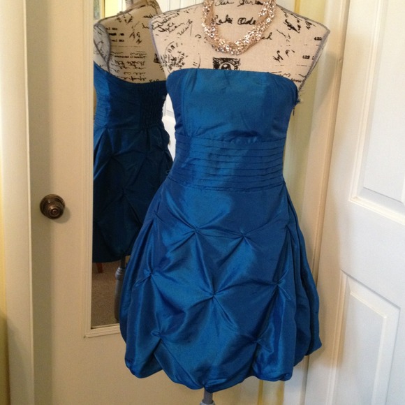 Teal blue strapless formal dress