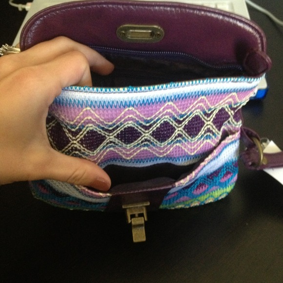 🚫🚫SOLD🚫🚫Fold Over Wristlet NWT - Picture 2 of 4