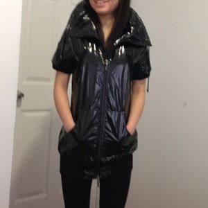 New metal like top in black