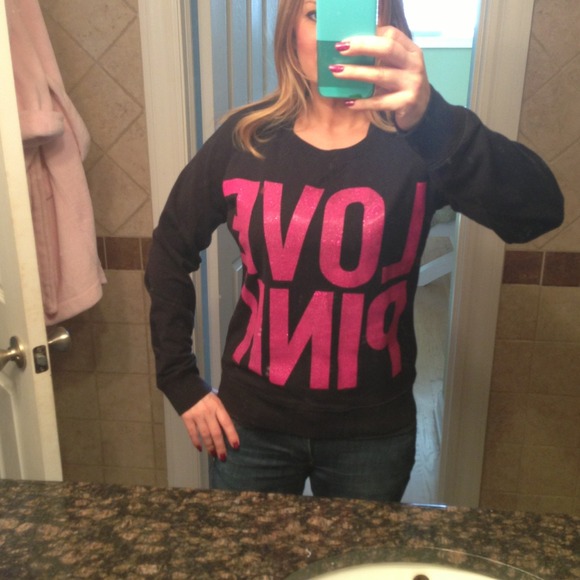 SOLD!Victoria secret sweatshirt -siZe xs😜