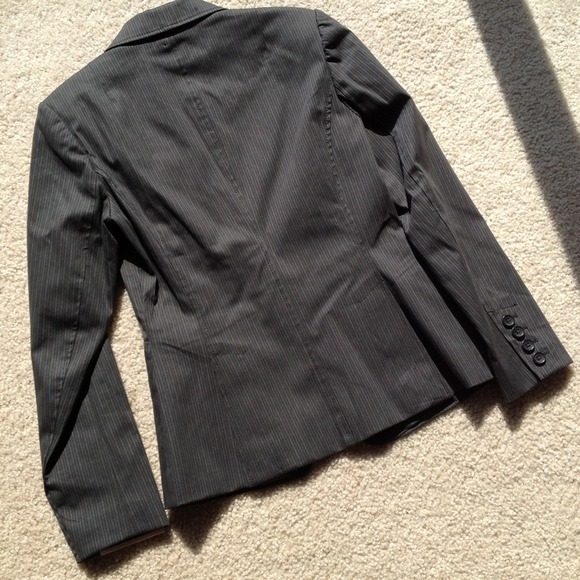 SALE Brand new Banana Republic pinstripe blazer! - Picture 4 of 5