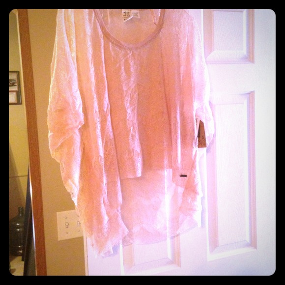 💢HOLD💢Beautiful Billabong top