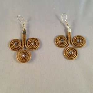 Golden Grass earring!