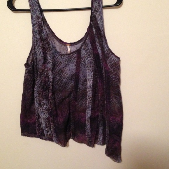 Free People tank 🚫NOT AVAILABLE ATM🚫