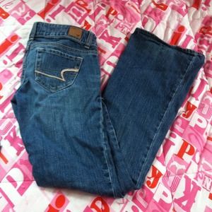 American eagle jeans.