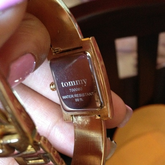 Authentic Tommy Watch. - Picture 2 of 3