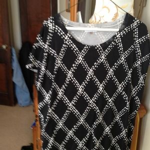 Over sized short sleeve light sweater