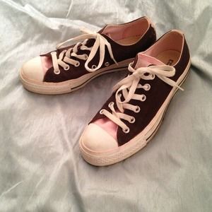 ******Reserved for poppyscott Converse