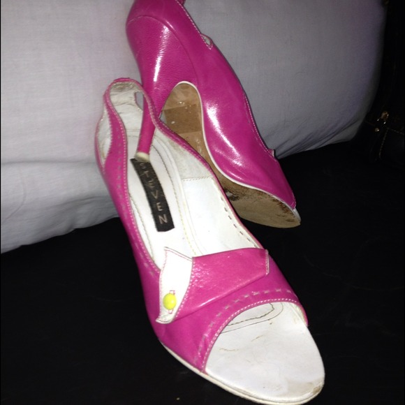 Steven by Steve Madden - Picture 2 of 4