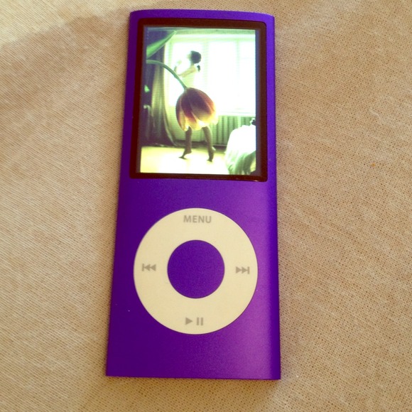 💜💜TRADED💜💜 iPod nano 8gb