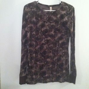 BUNDLE Adorable shirt from The Buckle AND BELT