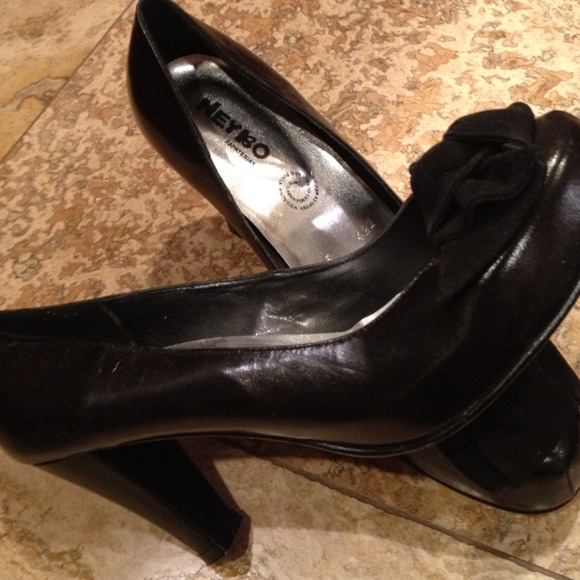 Leather shoes
