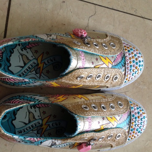 Brand New Skechers kid Shoe