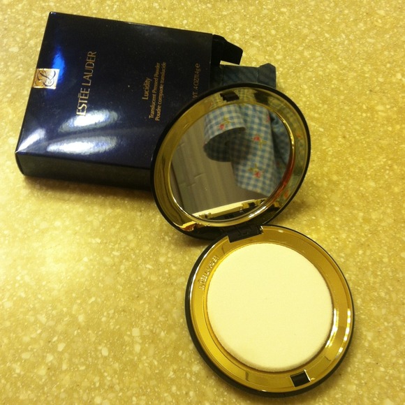 Make up - Picture 2 of 2