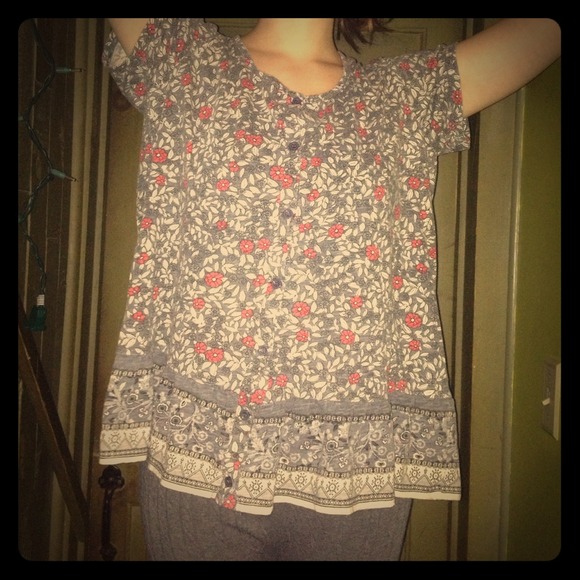 Grey oversized floral tee