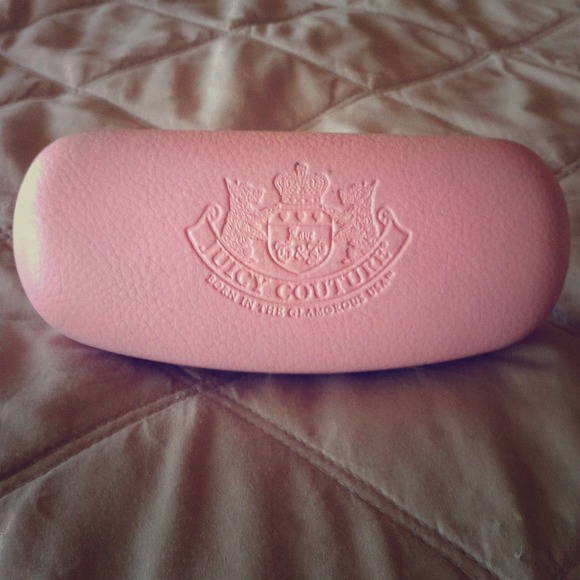 💥SOLD💥 Juicy Couture Glasses Case