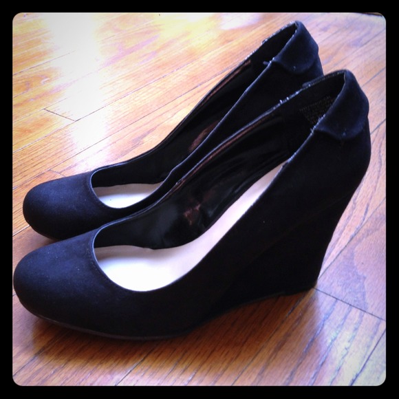 'Reserved for janettezuluaga 'Nine West wedge NWOT