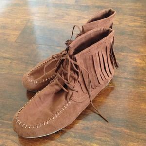 Tan fringe ankle moccasins