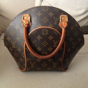 Louis Vuitton purse