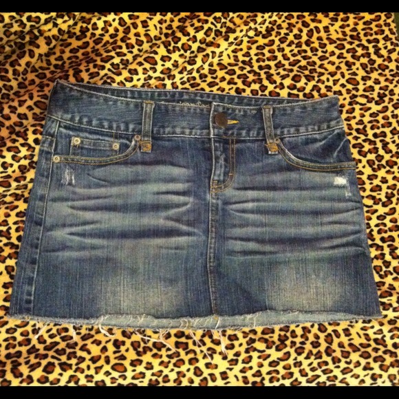 American eagle jean skirt
