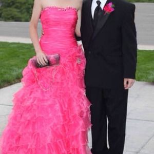 Prom dress only worn once. Includes matching purse