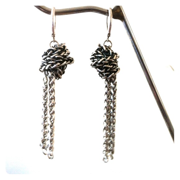 🔆SOLD🔆Silver Chain Knot Earrings