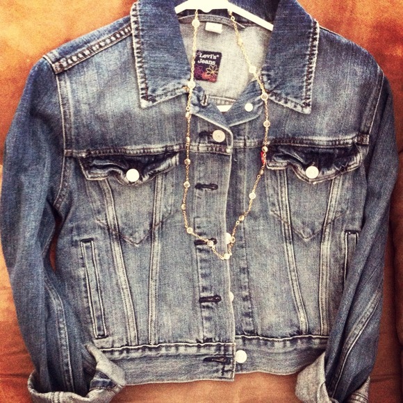levi's denim jacket