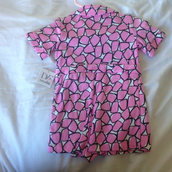 🚨SOLD🚨 DVF Baby Gap Romper NWT - Picture 2 of 3