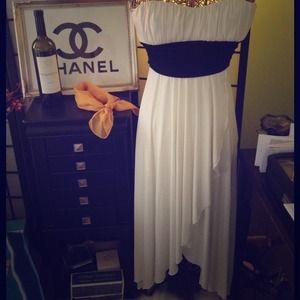 White & black hi low flowy dress