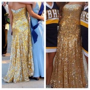 *REDUCED* All gold sequined TONY BOWLS prom dress