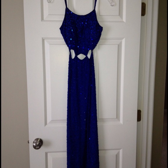 Prom and Wedding Dresses - Picture 1 of 4