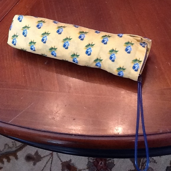 2Vera Bradley umbrella - green and yellow