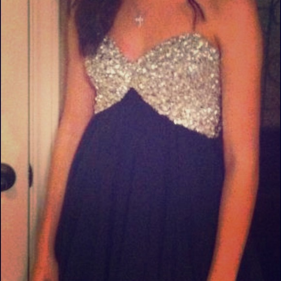 Allure black and sliver short sliver prom dress!