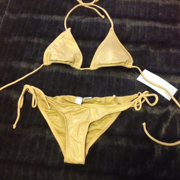 ⛔TRADED⛔Gold shimmer bikini