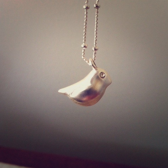 💥SOLD💥 Silver Bird Necklace