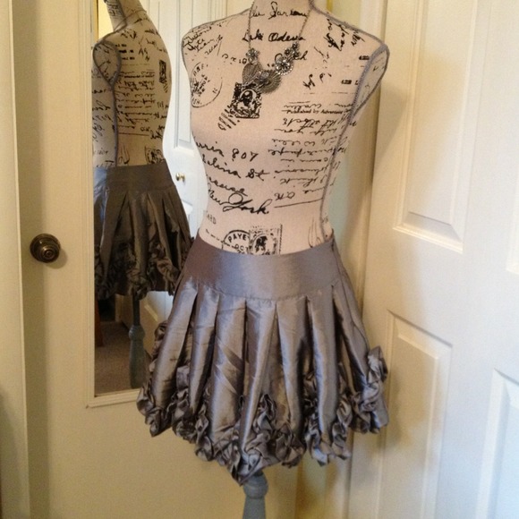 Silver beautiful hip hugging skirt