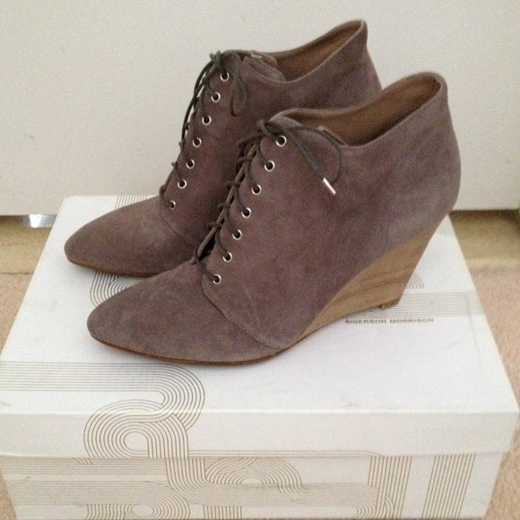 Sigerson Morrison Lavender Suede tie wedges