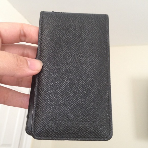 ⚡SOLD⚡ to kimkim008 Burberry IPhone Leather Case