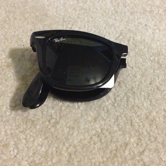 ?TRADED! Black foldable Ray-Ban Sunglasses